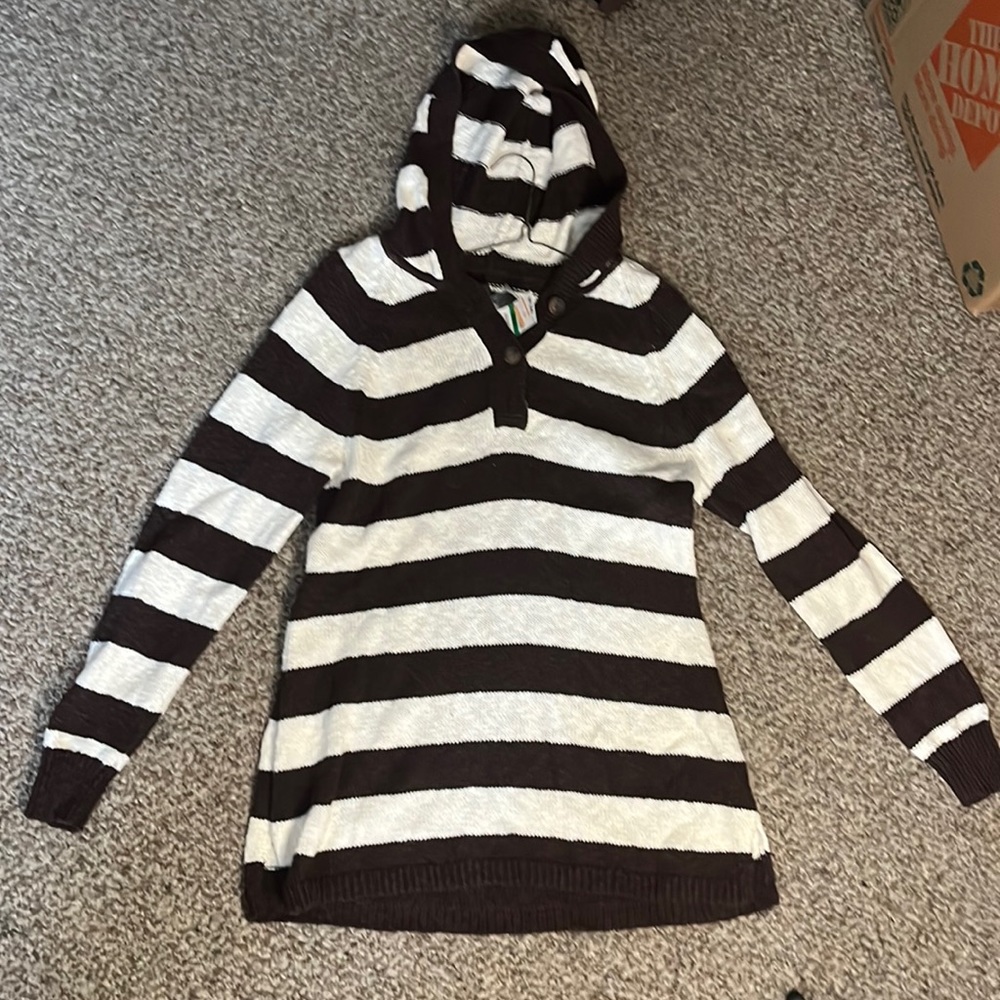 Style & Co hoodie sweater with buttons